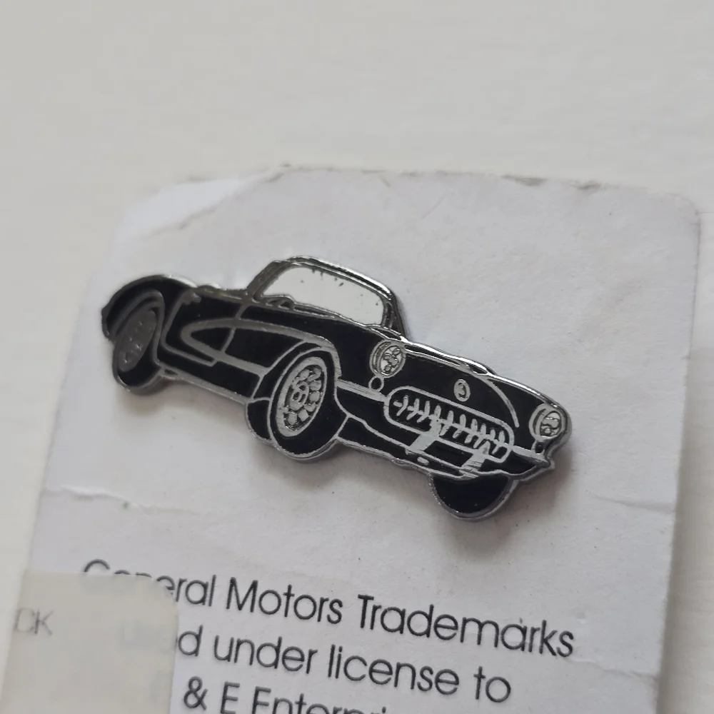 GM Licensed Classic Corvette Enamel Pin - Black & Silver